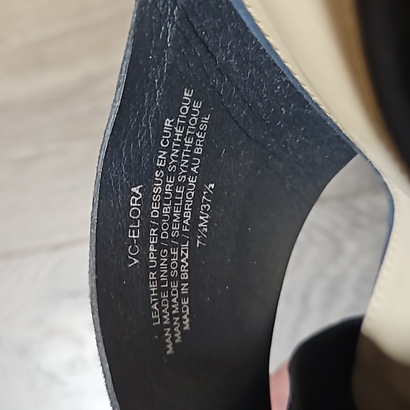 2/$20 Vince Camuto Navy Suede Top and Wood Base Platforms - Sz 7.5 - Picture 5 of 5